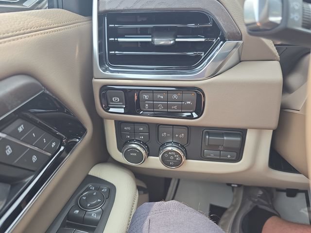 New 2026 GMC Yukon XL Denali w/ Denali Reserve Package AWD/4WD image 20