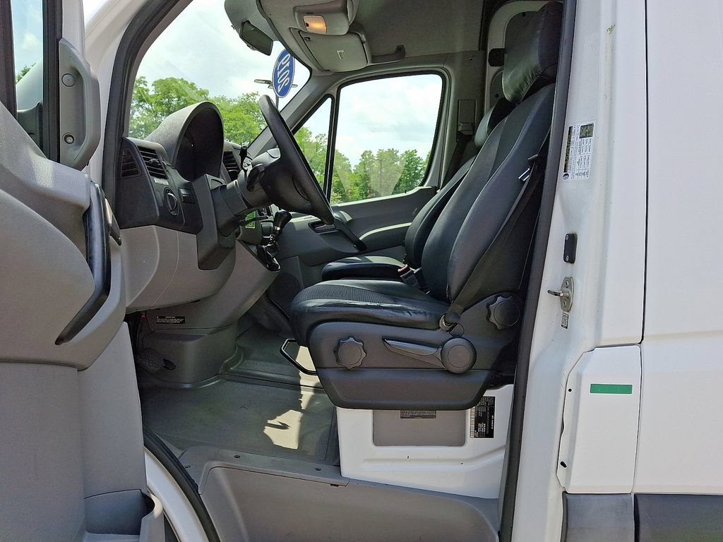 Used 2017 Mercedes-Benz Sprinter 2500 image 15