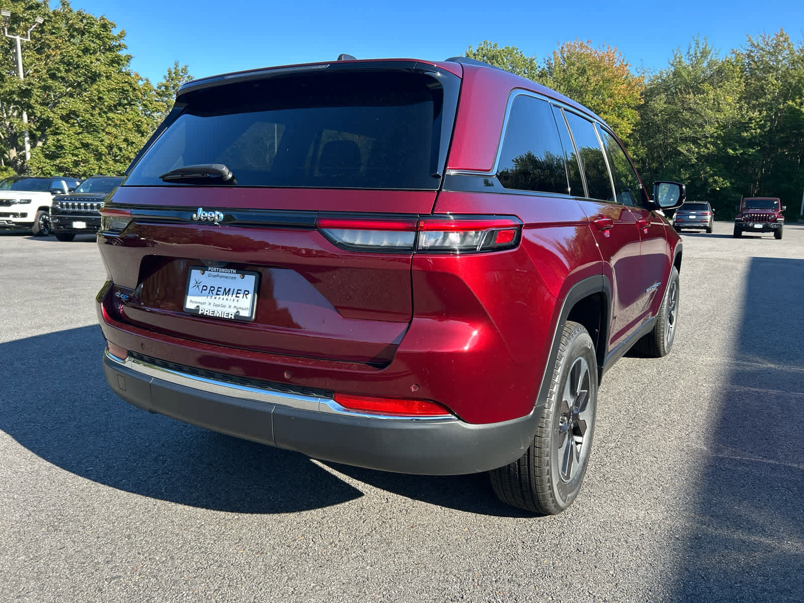 Used 2023 Jeep Grand Cherokee 4WD 4xe image 7