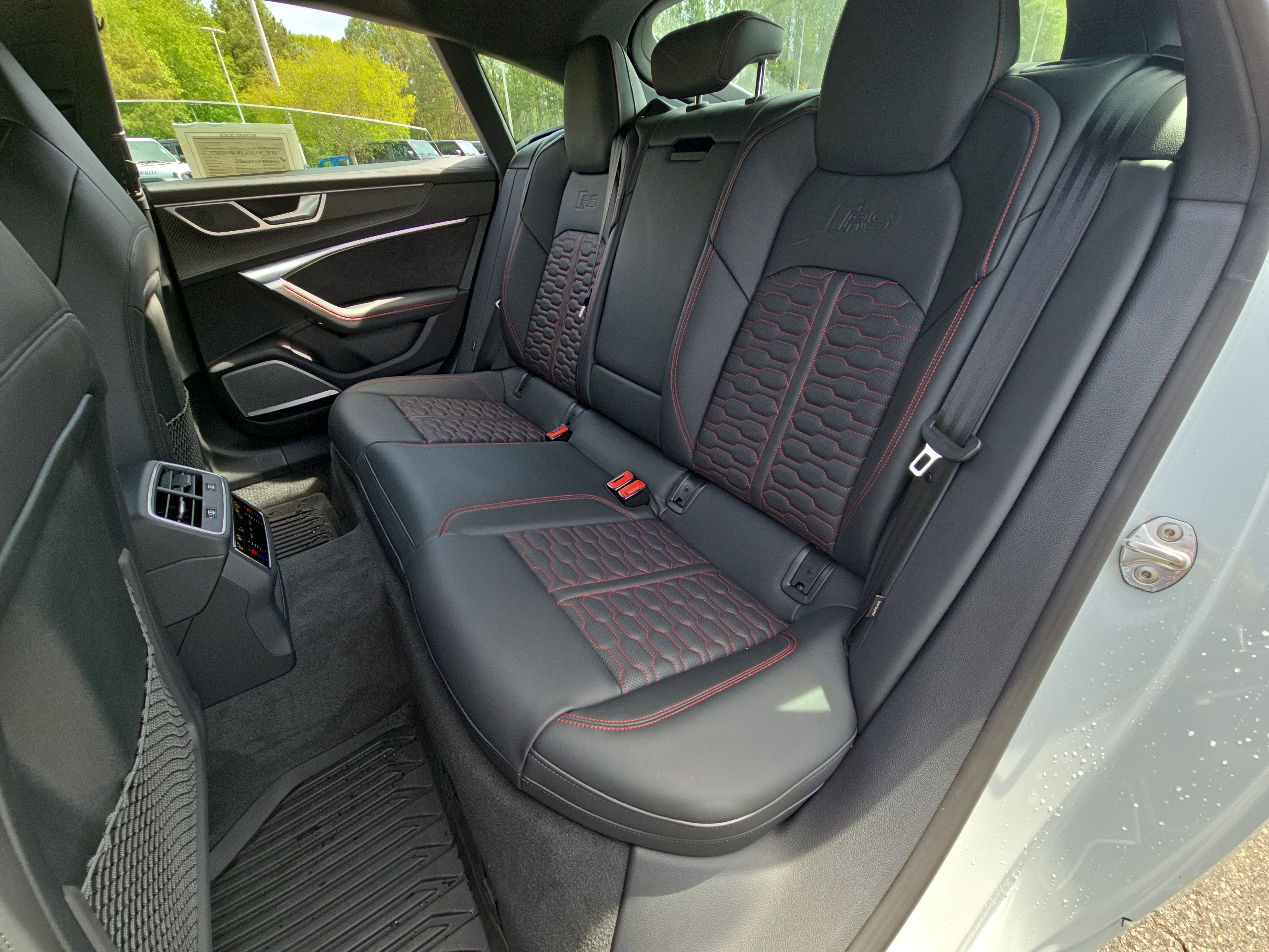 Used 2025 Audi RS 7 Performance AWD/4WD image 14