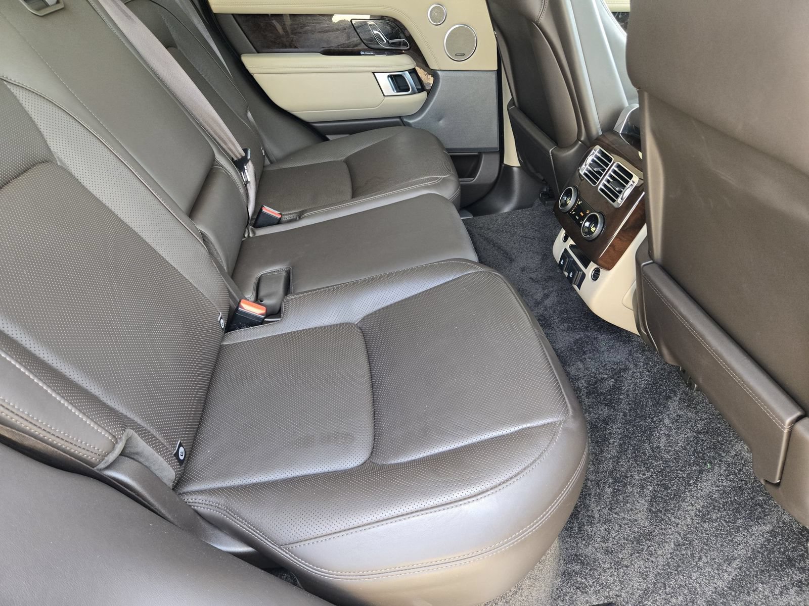 Used 2020 Land Rover Range Rover HSE AWD/4WD image 34