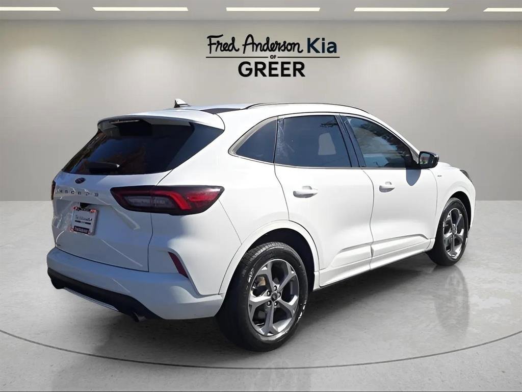 Used 2023 Ford Escape ST-Line image 3