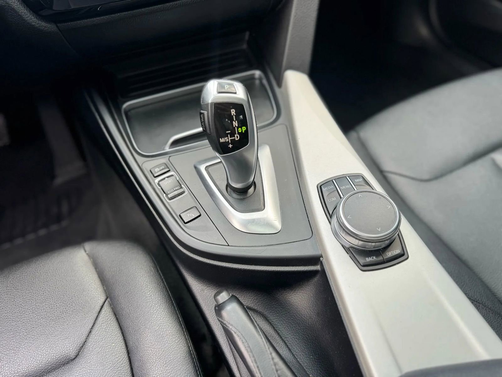 Used 2018 BMW 320i xDrive Sedan image 11