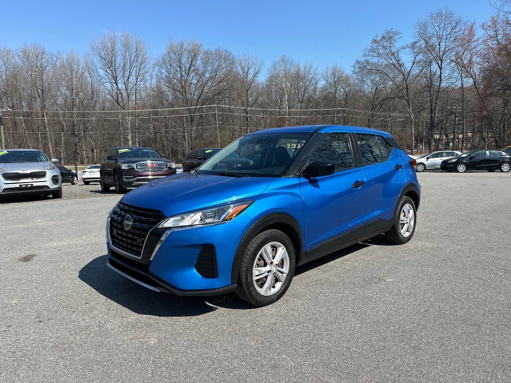 Used 2022 Nissan Kicks S image 2