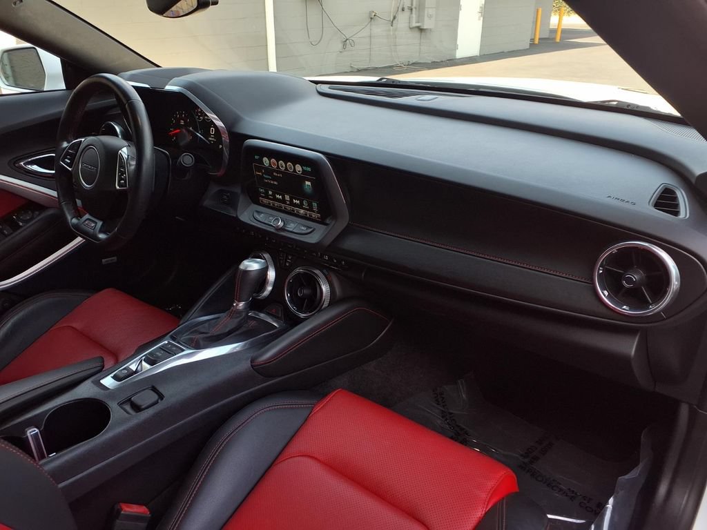Used 2016 Chevrolet Camaro SS RWD image 32