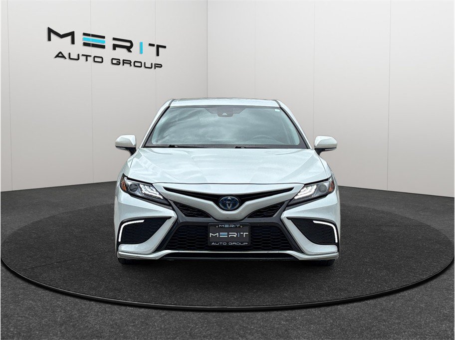 Used 2022 Toyota Camry XSE w/ Cold Weather Package FWD image 3