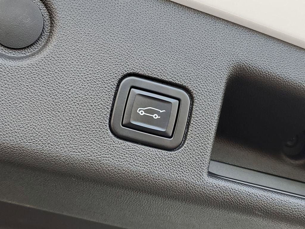 Used 2022 Chevrolet Equinox Premier image 33