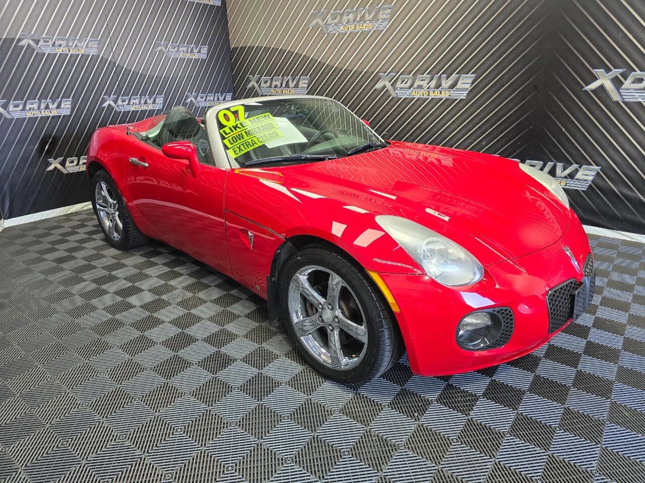 Used 2007 Pontiac Solstice GXP image 9