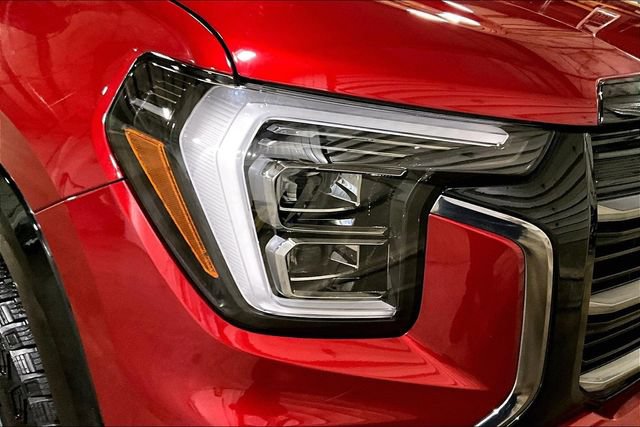 Used 2026 GMC Terrain AT4 w/ Convenience Package III AWD/4WD image 4