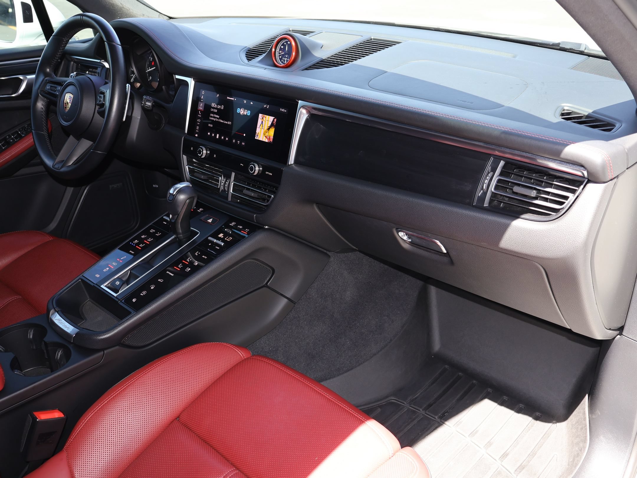 Used 2022 Porsche Macan GTS AWD/4WD image 32