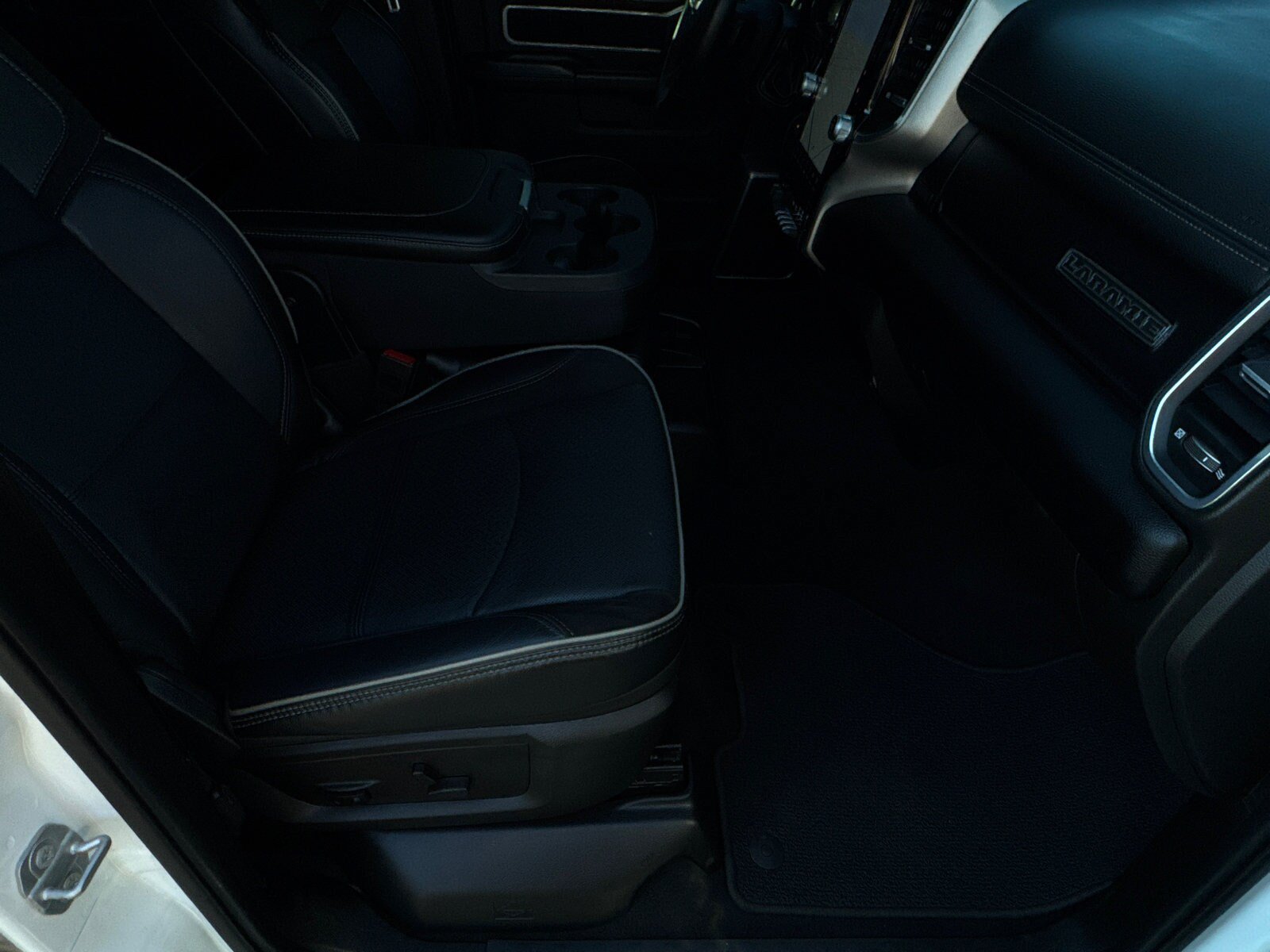 Used 2024 RAM 2500 Laramie AWD/4WD image 15