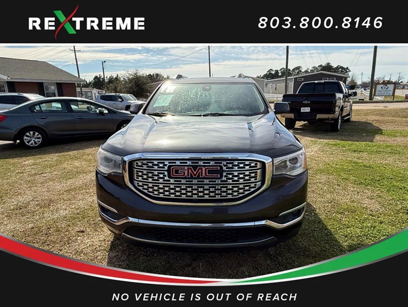 Used 2017 GMC Acadia Denali w/ Technology Package image 4