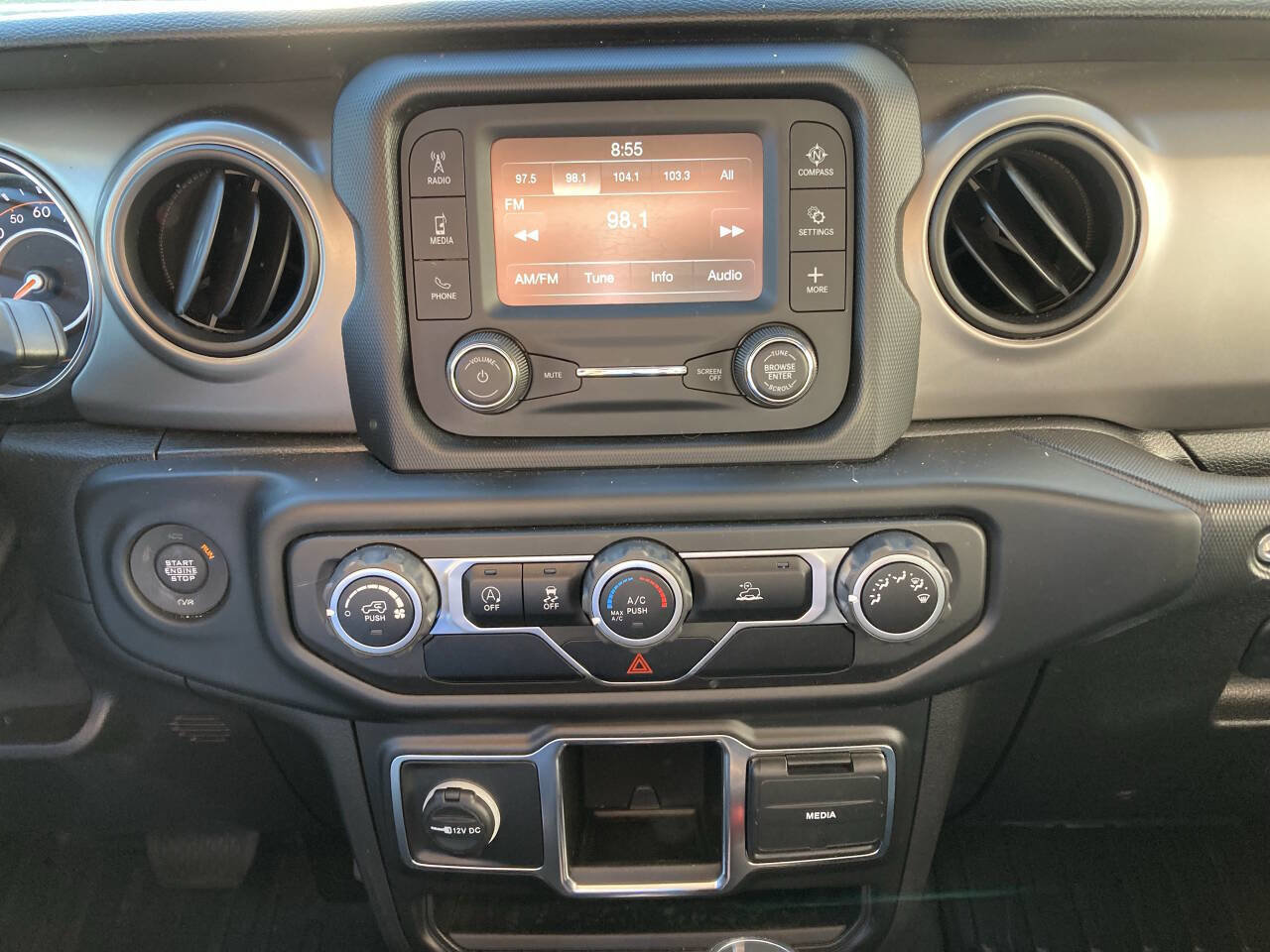 Used 2021 Jeep Wrangler Sport image 19