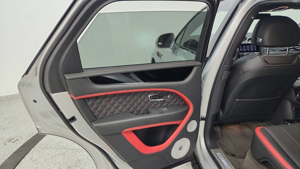 Used 2021 Bentley Bentayga Speed AWD/4WD image 45
