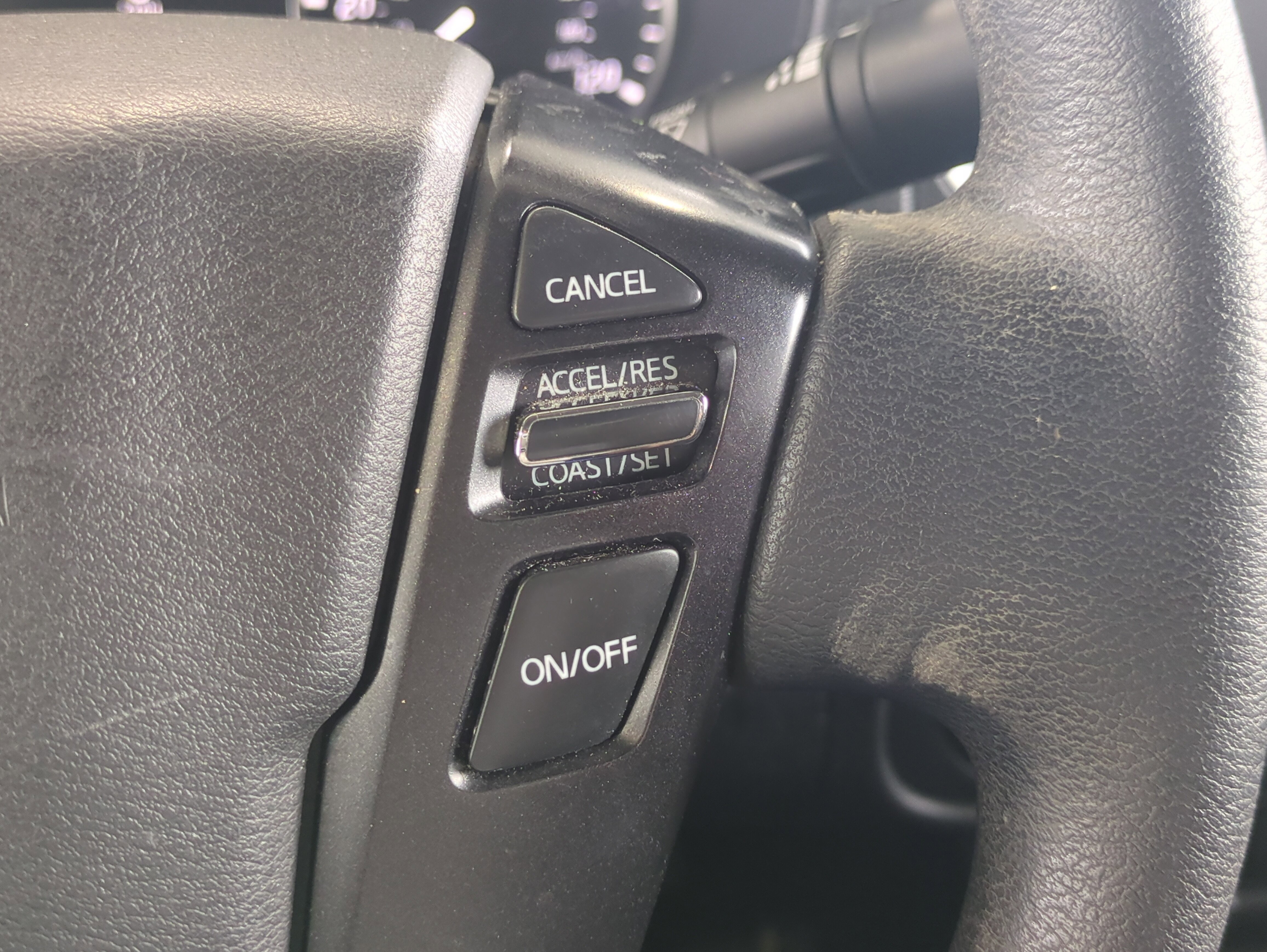 Used 2023 Nissan Frontier SV image 29