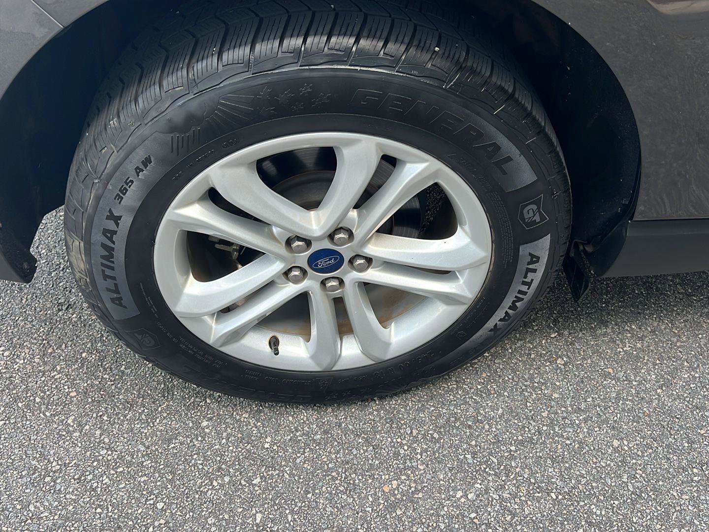 Used 2019 Ford Edge SEL w/ Equipment Group 201A image 41