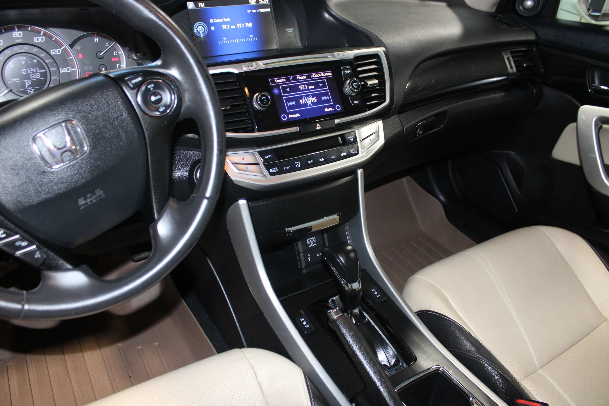 Used 2014 Honda Accord EX-L image 22
