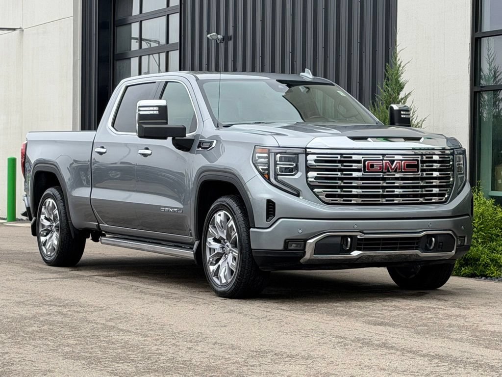 Used 2023 GMC Sierra 1500 Denali w/ Denali Reserve Package AWD/4WD image 4