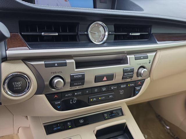 Used 2013 Lexus ES 350 w/ Luxury Pkg FWD image 28