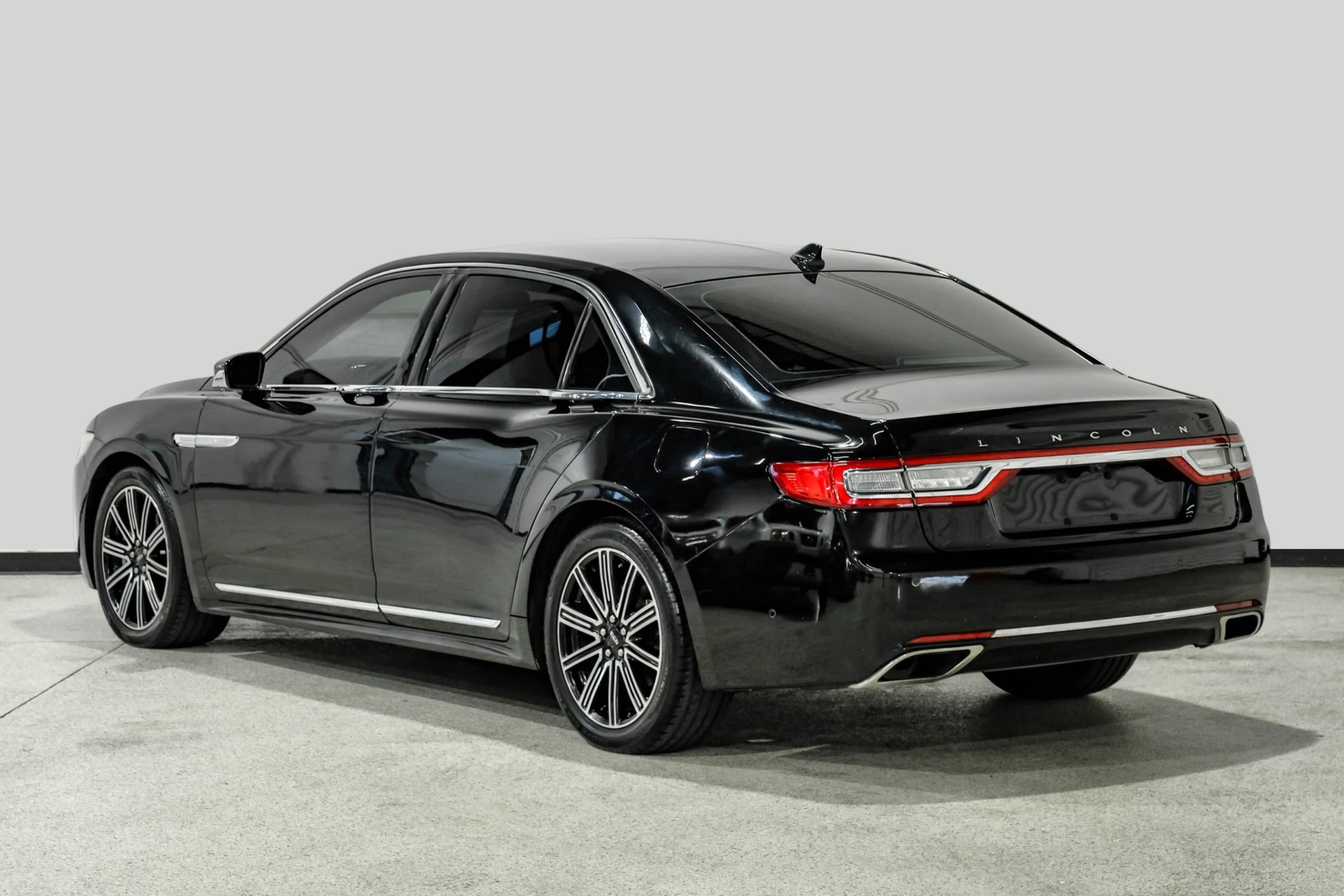 Used 2018 Lincoln Continental Reserve FWD image 8