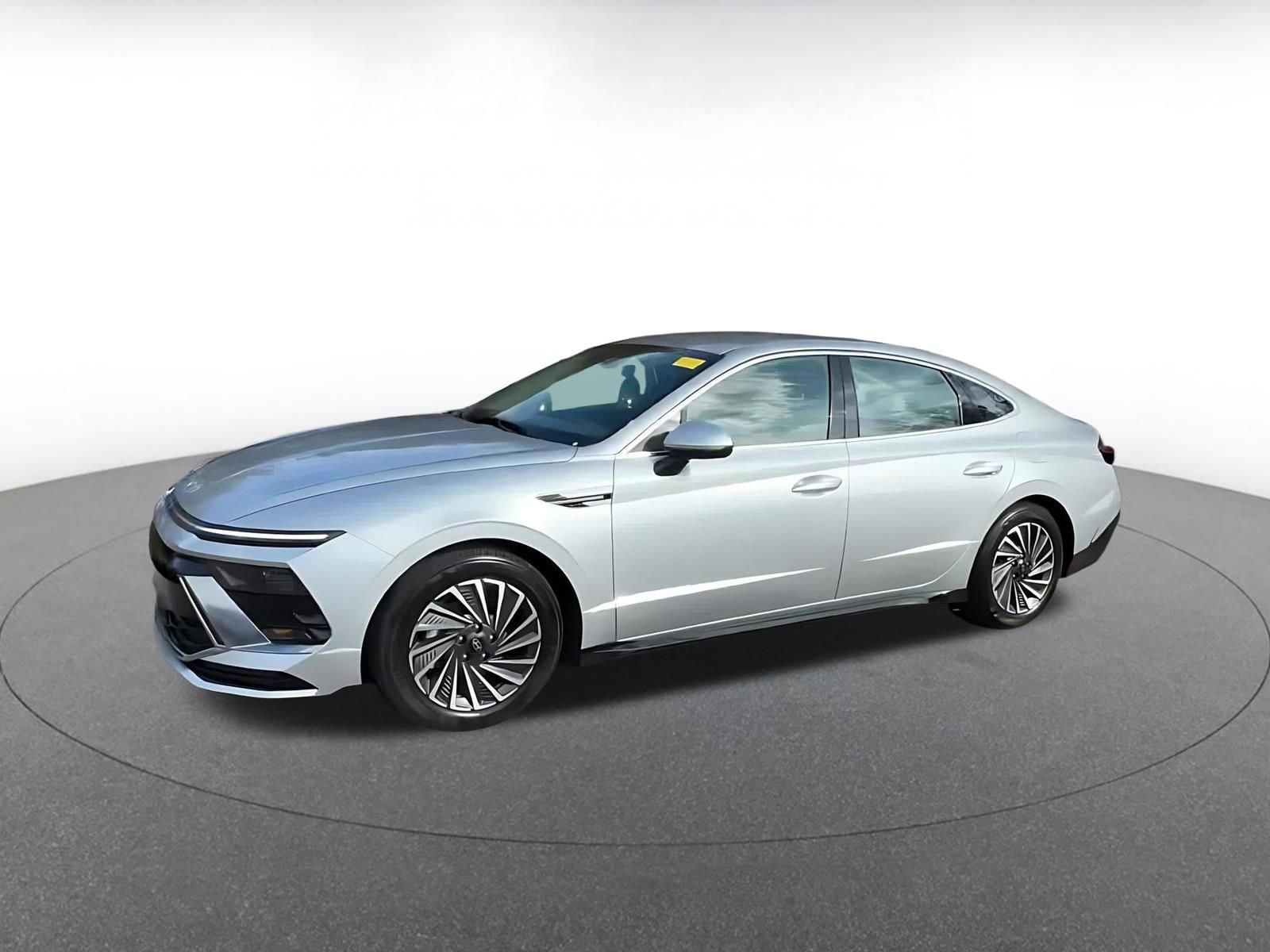 Used 2025 Hyundai Sonata SEL FWD image 9