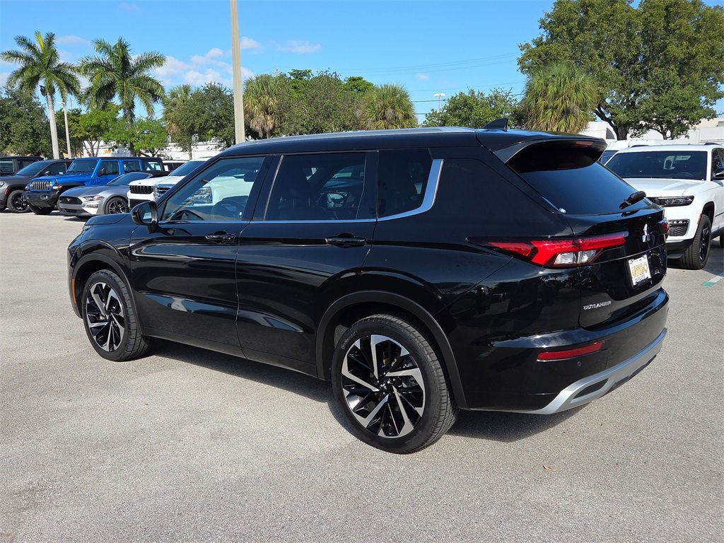 Used 2022 Mitsubishi Outlander SEL image 8