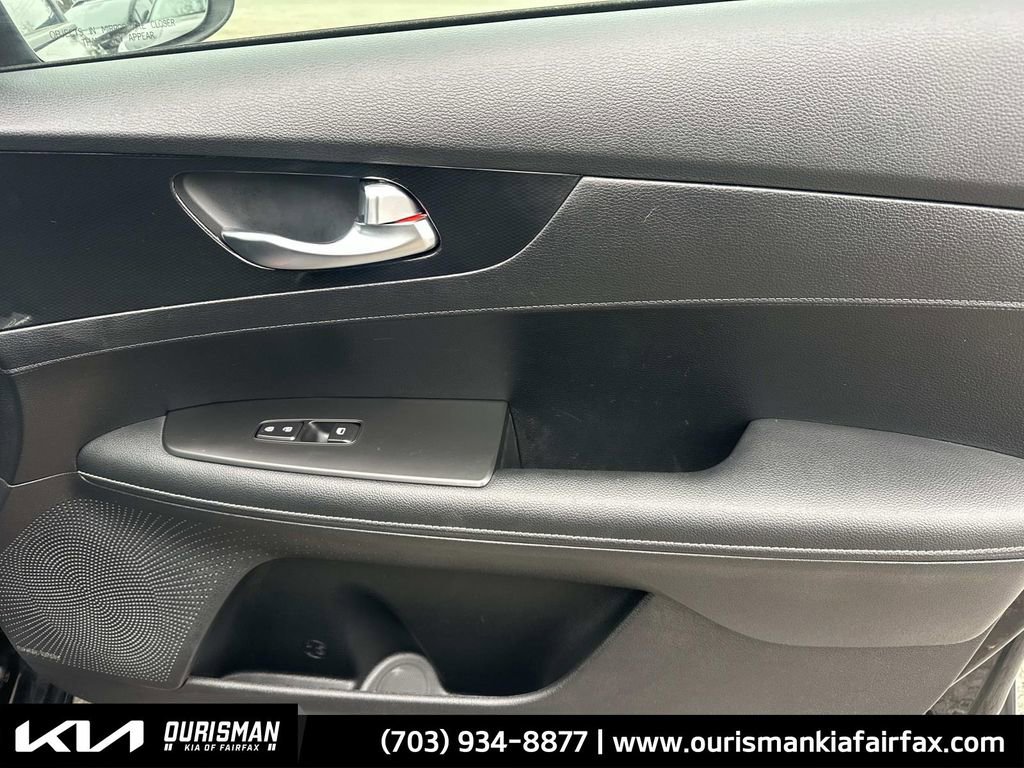 Used 2024 Kia Forte GT-Line w/ GT-Line Premium Package image 27