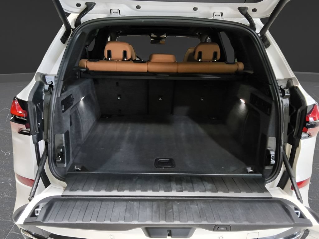 Used 2026 BMW X5 xDrive40i AWD/4WD image 7
