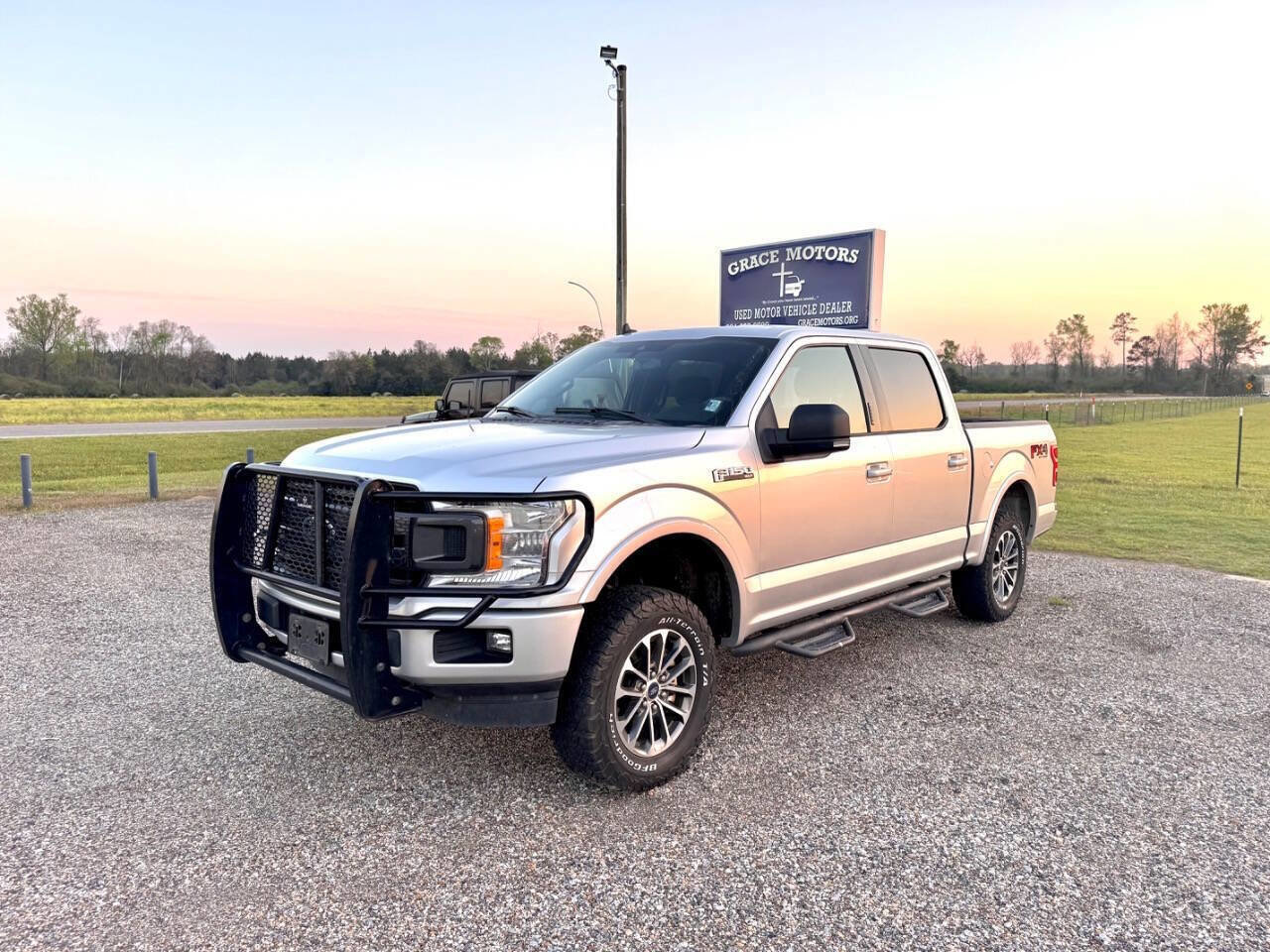 Used 2019 Ford F150 XLT w/ Equipment Group 302A Luxury image 5