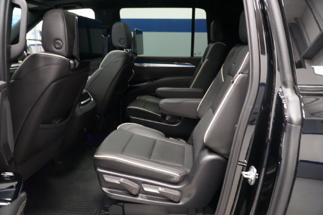 Used 2025 Cadillac Escalade ESV Premium Luxury w/ Touring Package AWD/4WD image 24