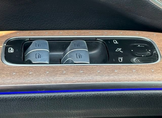 Used 2023 Mercedes-Benz EQS 580 4MATIC SUV image 35