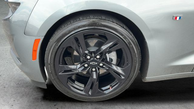 Used 2024 Chevrolet Camaro LT w/ Technology Package RWD image 25