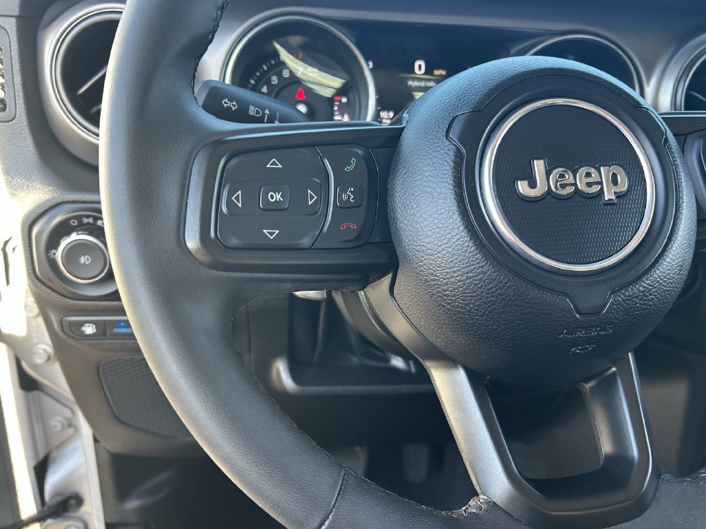 Used 2023 Jeep Wrangler Unlimited AWD/4WD image 25