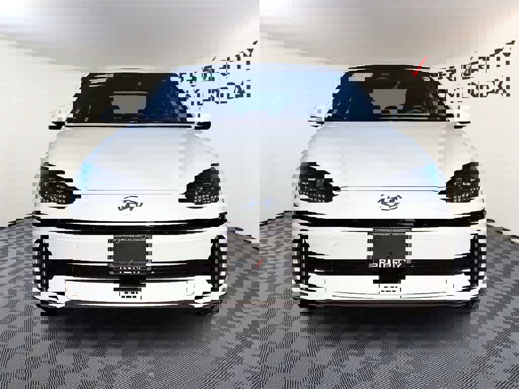 New 2025 Hyundai Ioniq 6 SE image 2