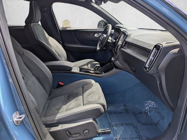 Certified 2023 Volvo XC40 Recharge Ultimate AWD/4WD image 22