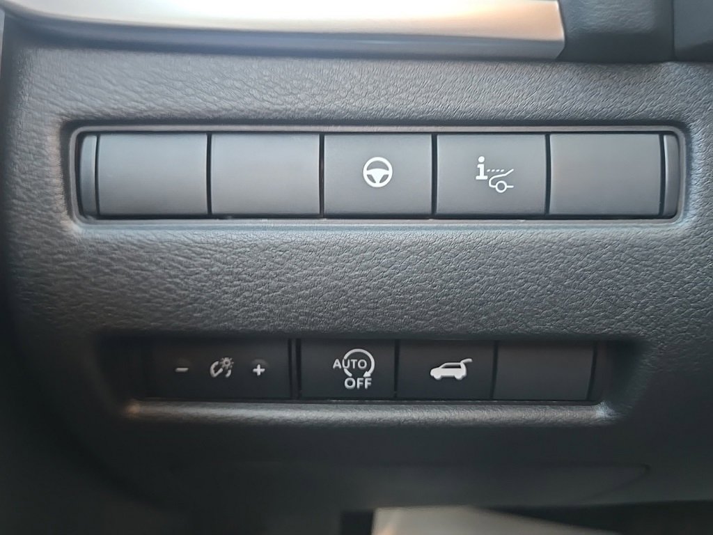 New 2026 Nissan Rogue Platinum image 13