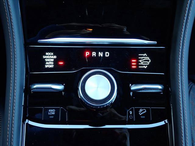New 2026 Jeep Grand Cherokee Summit w/ Obsidian Package AWD/4WD image 22