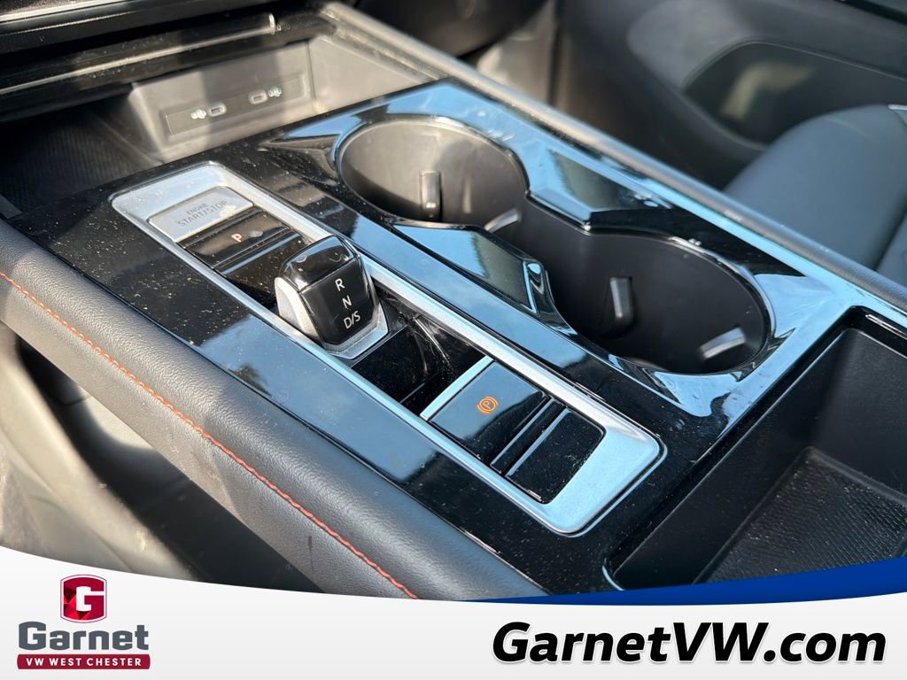 Used 2024 Volkswagen Atlas Peak Edition SE image 24