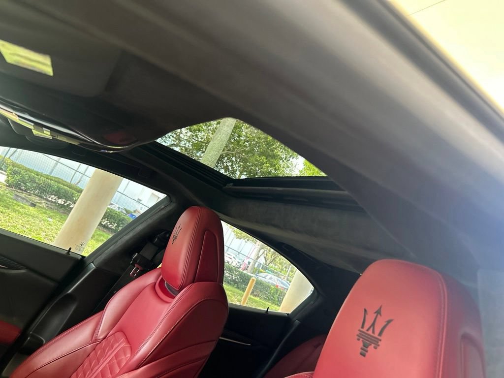 Used 2021 Maserati Ghibli S GranSport Q4 AWD/4WD image 10