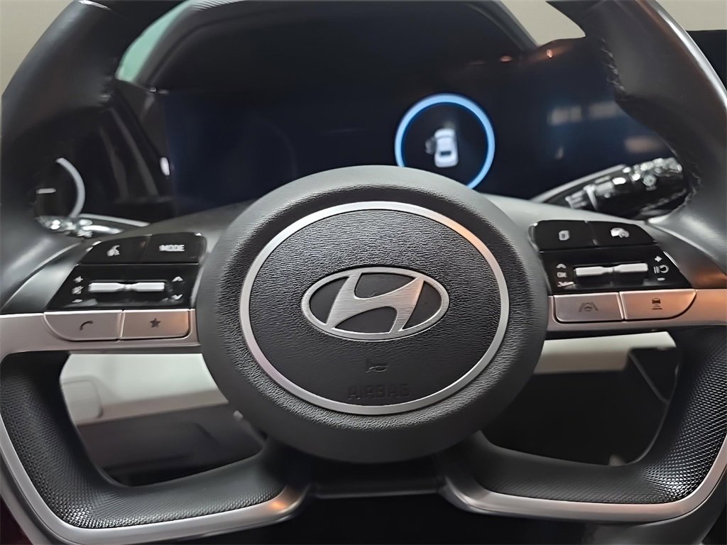 Certified 2024 Hyundai Elantra Limited image 23