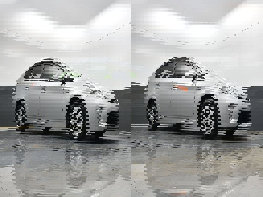 Used 2015 Toyota Prius Two FWD image 24