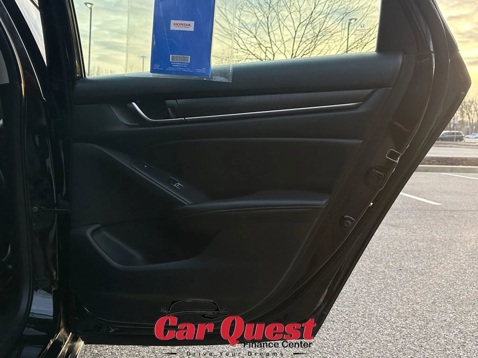 Used 2018 Honda Accord Touring image 18