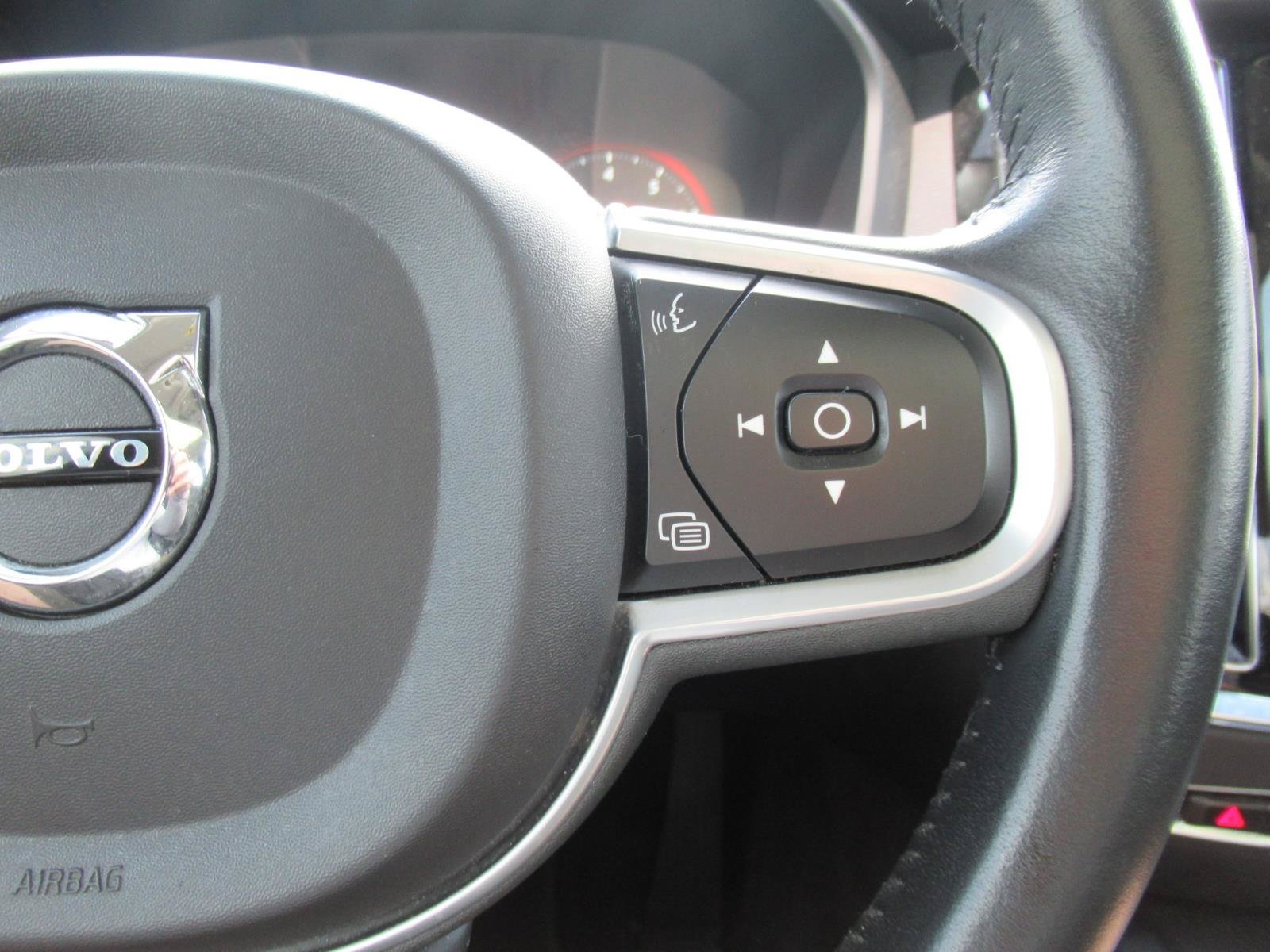 Used 2021 Volvo S60 T5 Momentum FWD image 25