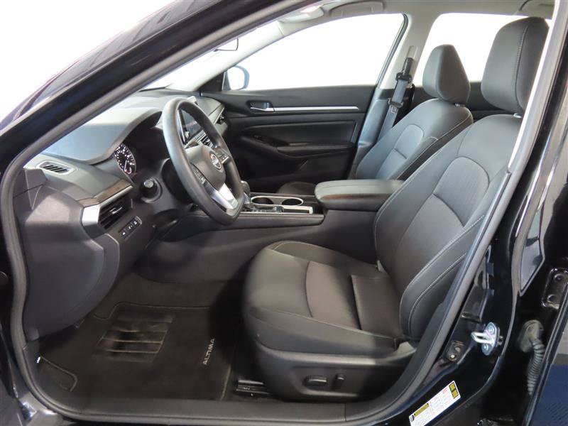 Used 2023 Nissan Altima 2.5 SV FWD image 17