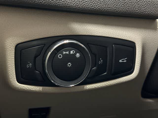 Used 2019 Lincoln MKC Reserve w/ MKC Climate Package FWD image 19