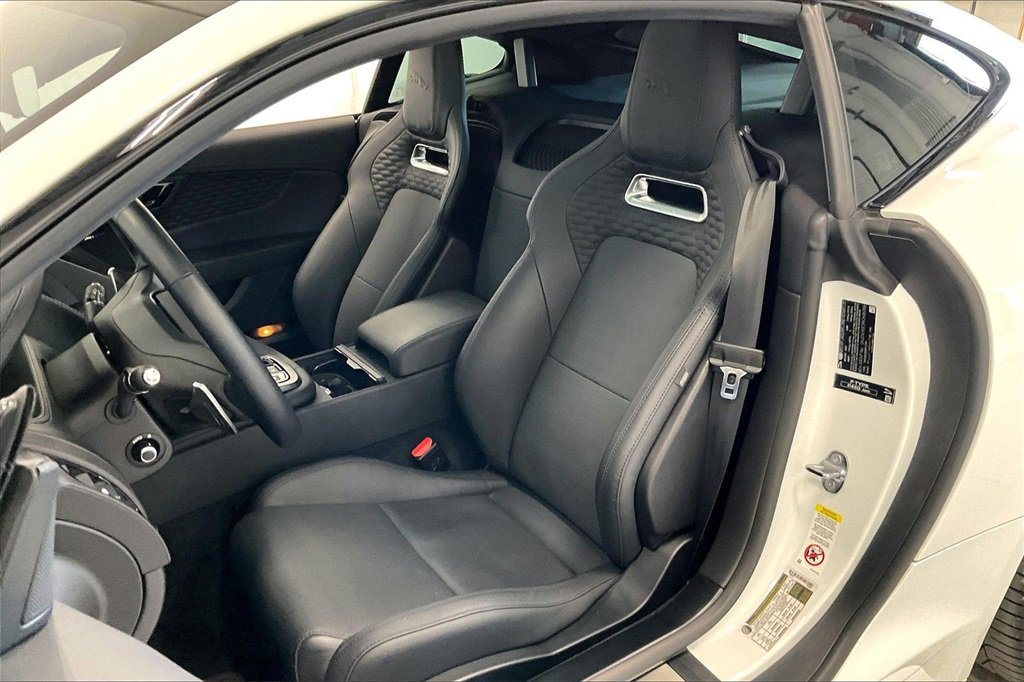 Used 2024 Jaguar F-TYPE Coupe AWD image 7