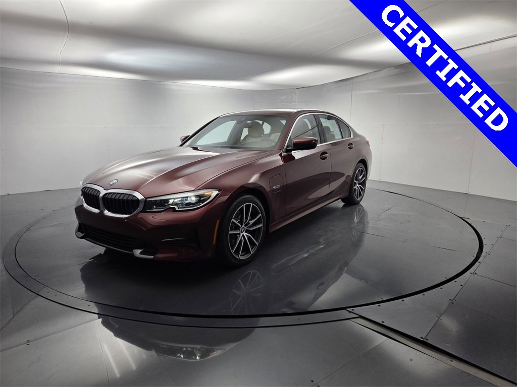 Used 2022 BMW 330e w/ Premium Package image 4