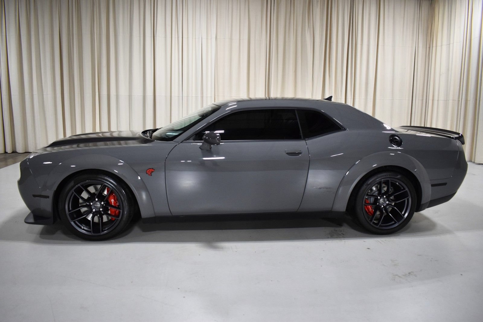 Used 2019 Dodge Challenger SRT Hellcat Redeye RWD image 8