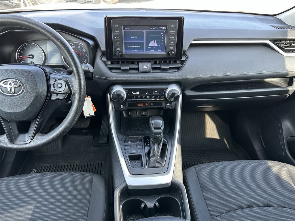 Used 2019 Toyota RAV4 LE image 13