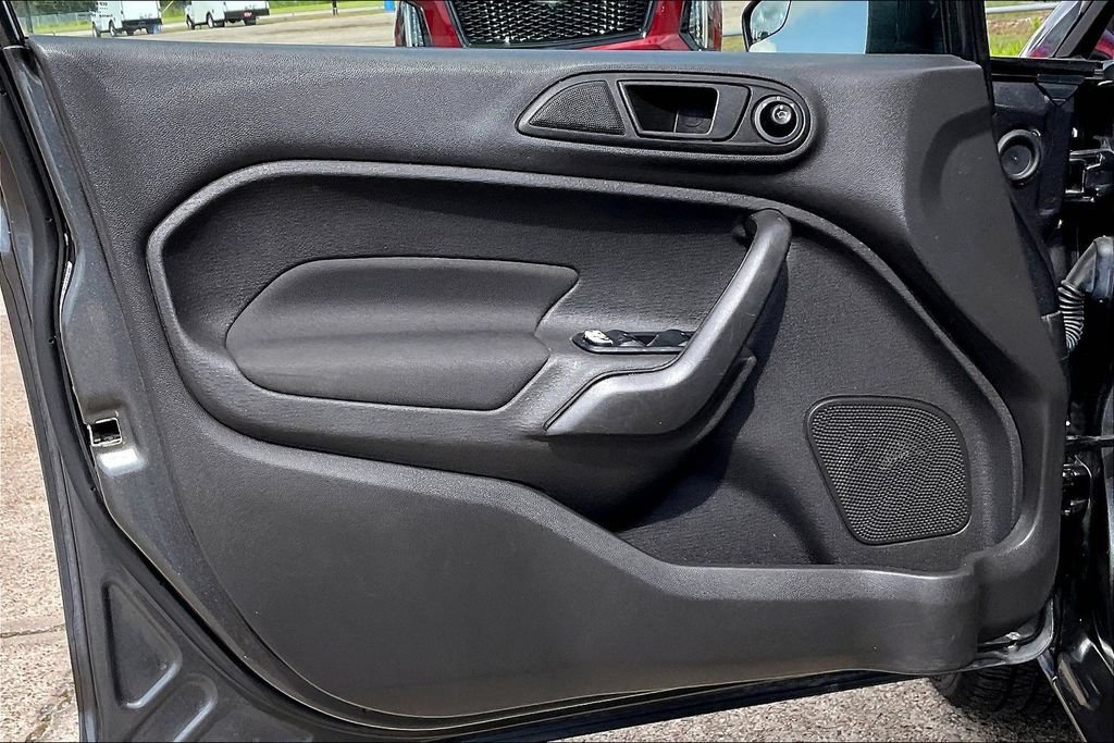 Used 2019 Ford Fiesta SE w/ Equipment Group 201A FWD image 17